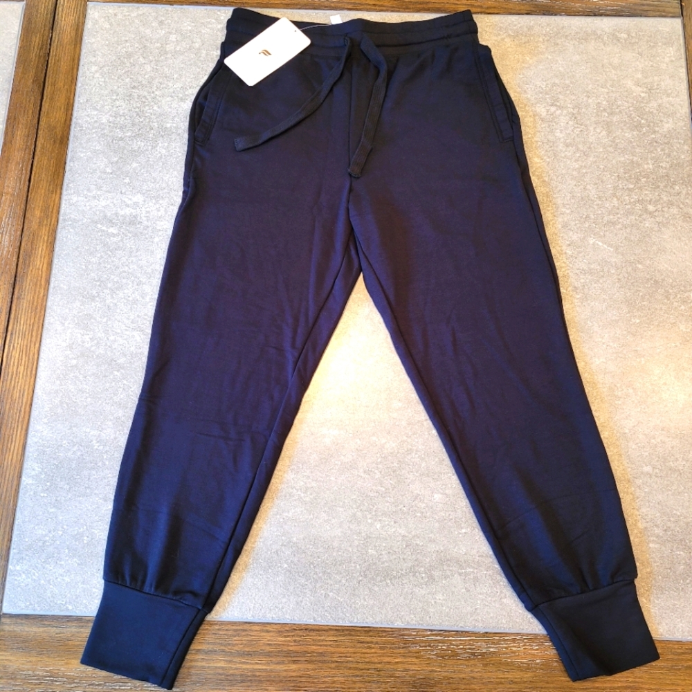 Fabletics Daria Jogger Relaxed Black Drawstring Pockets Soft Terry Fabric Small